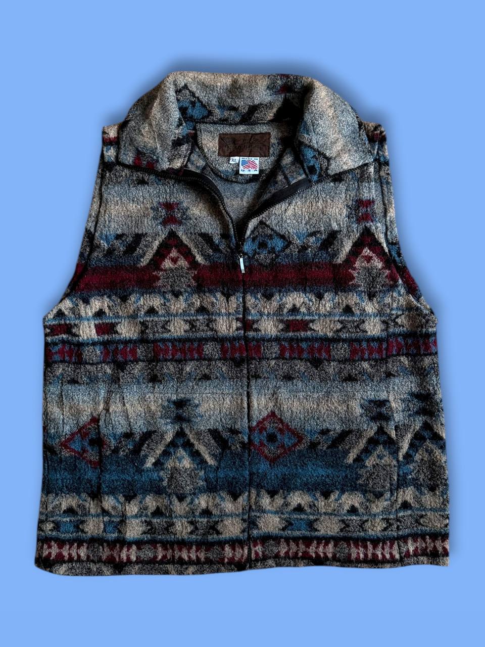 Флис жилетка с узорами 