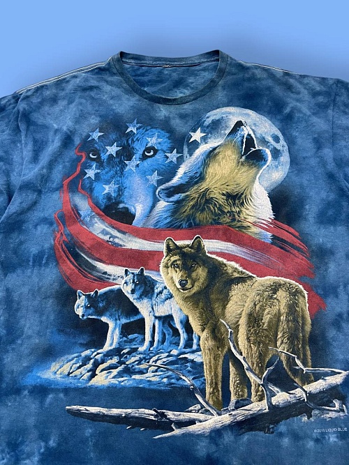 Футболка с волком 2015 года от «Liquid Blue»